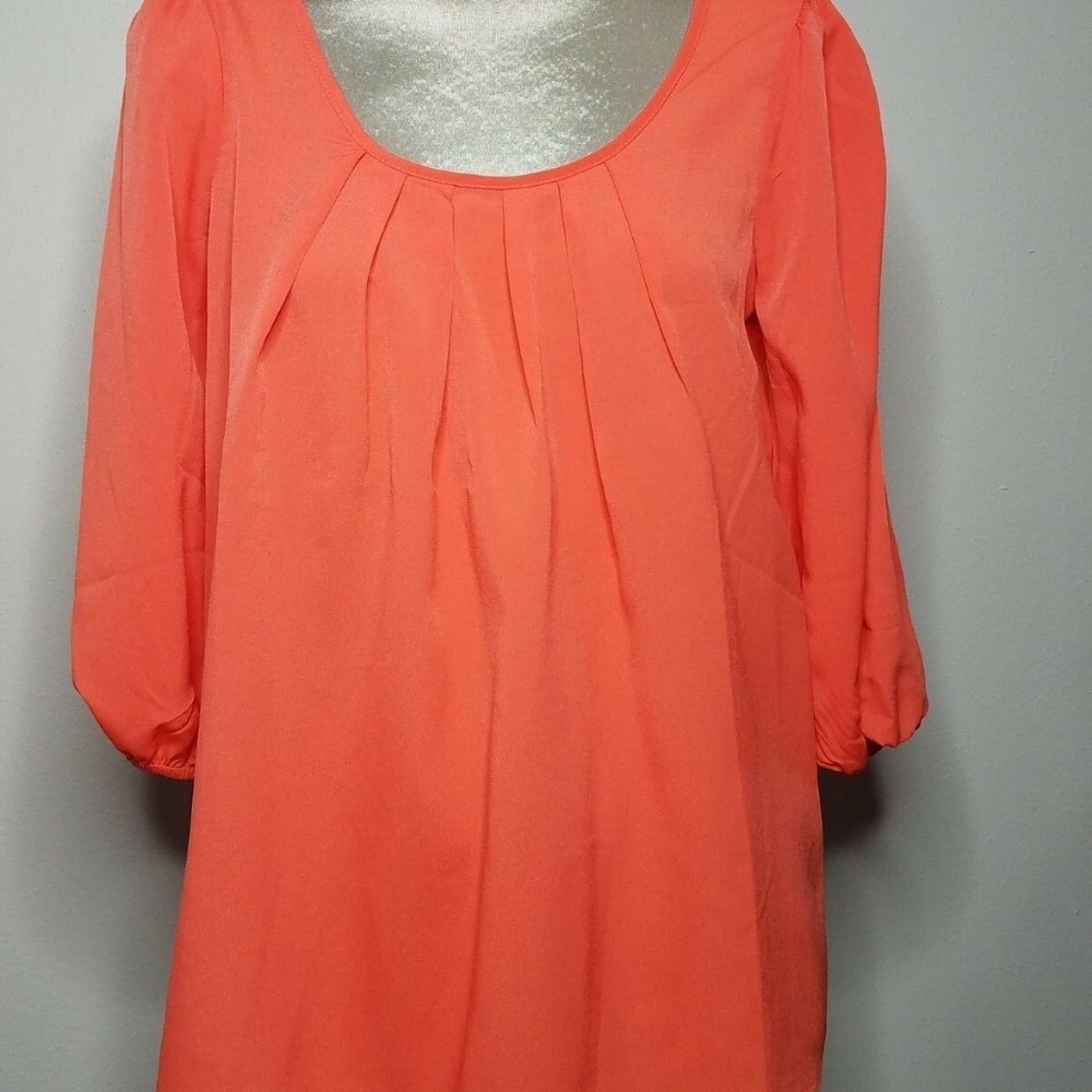 Doe & Rae Coral Back Detail Shirt Size Small New